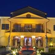 lumini exterior galben