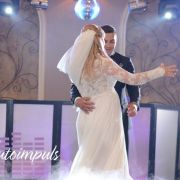 Fum cu gheata carbonica, lumini pentru ringul de dans